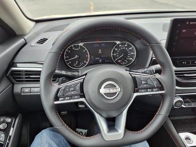 2025 Nissan Altima SR FWD