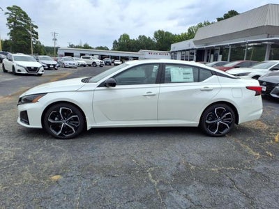 2025 Nissan Altima SR FWD