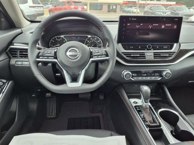 2025 Nissan Altima SR FWD