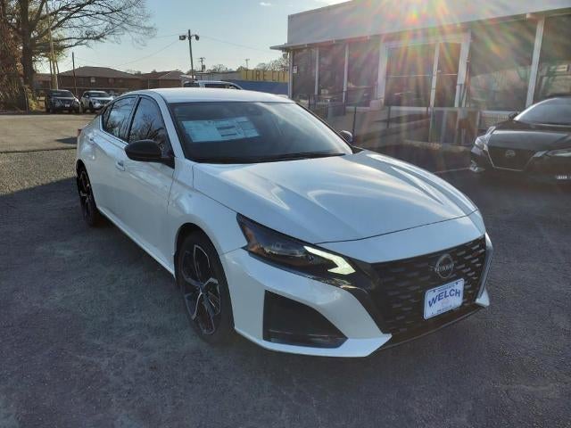 2025 Nissan Altima SR FWD