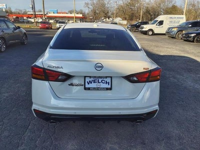 2025 Nissan Altima SR FWD