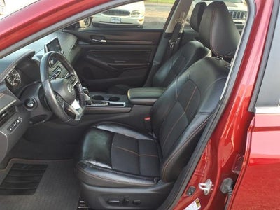 2021 Nissan Altima 2.5 SR Sedan