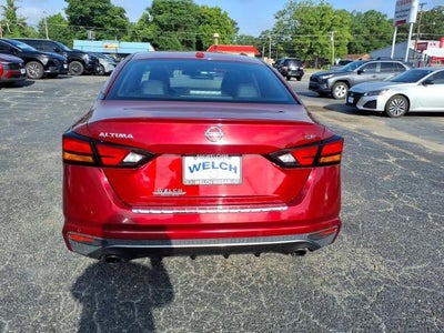 2021 Nissan Altima 2.5 SR Sedan
