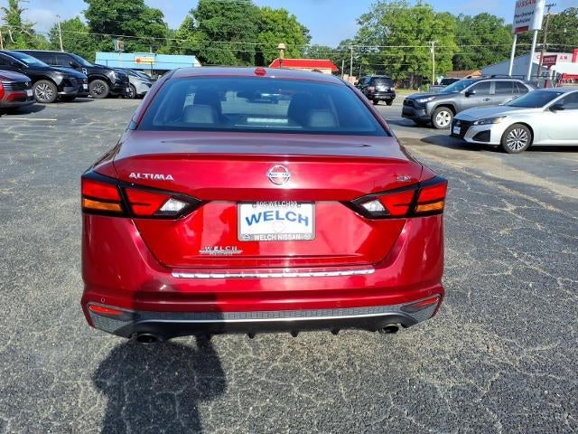 2021 Nissan Altima 2.5 SR Sedan