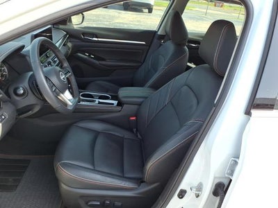 2025 Nissan Altima SR FWD