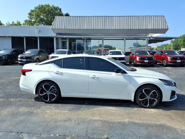 2025 Nissan Altima SR FWD