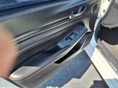 2020 Nissan Altima 2.5 SR Sedan