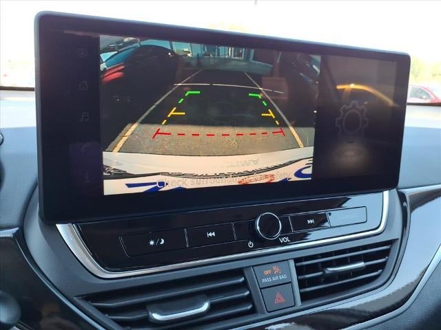 2025 Nissan Altima SR FWD