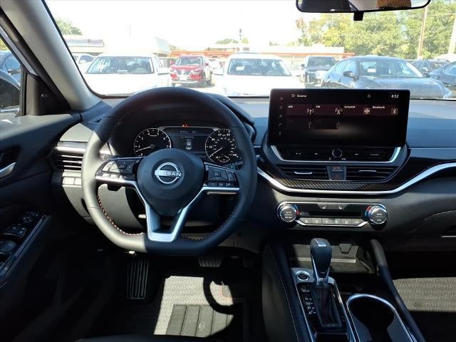 2025 Nissan Altima SR FWD