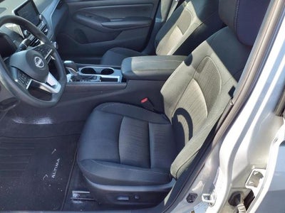 2024 Nissan Altima 2.5 SV Sedan
