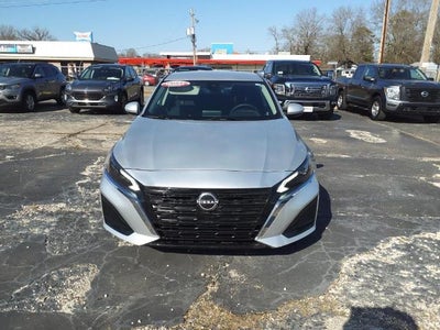 2023 Nissan Altima 2.5 SV Sedan