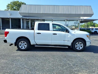 2021 Nissan Titan 4x2 Crew Cab S