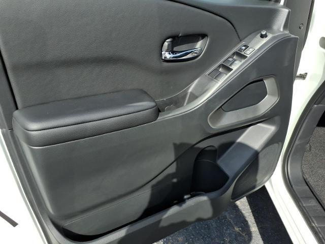 2026 Nissan Frontier Crew Cab 4x4 SV