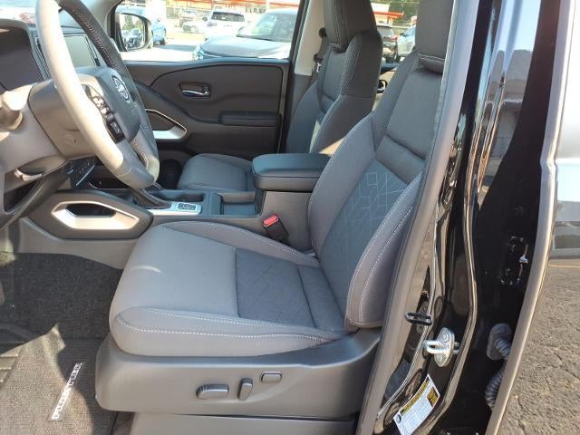 2027 Nissan Frontier Crew Cab 4x4 SV