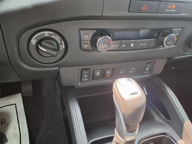 2022 Nissan Frontier Crew Cab 4x4 PRO-4X Auto