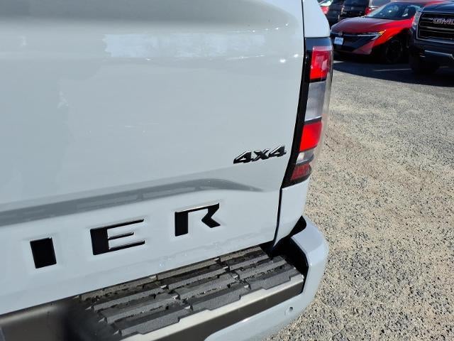 2026 Nissan Frontier Crew Cab 4x4 SV