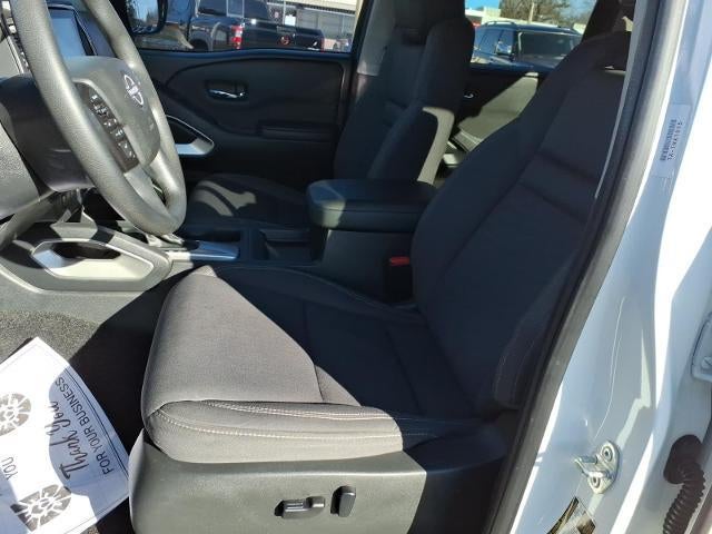 2023 Nissan Frontier Crew Cab 4x4 SV Auto