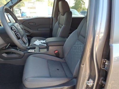 2027 Nissan Frontier Crew Cab 4x4 SV