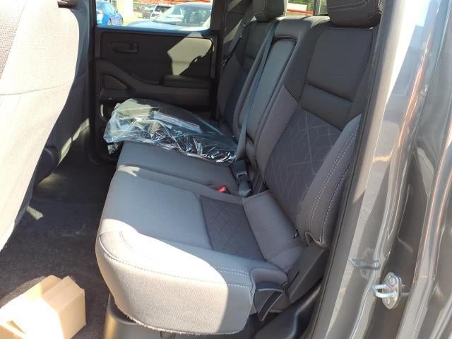 2027 Nissan Frontier Crew Cab 4x4 SV