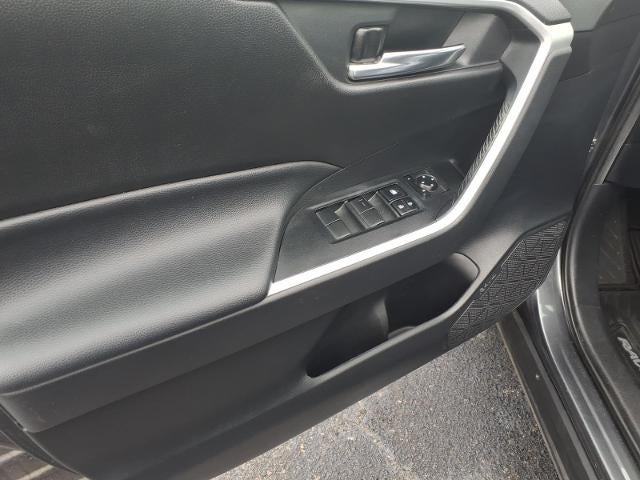 2020 Toyota RAV4 XLE FWD (GS)