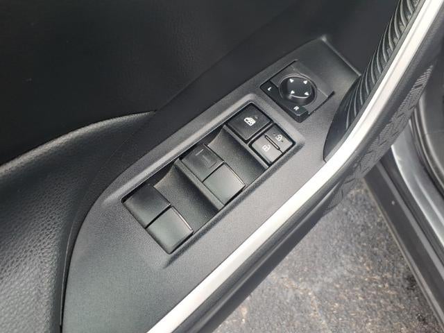 2020 Toyota RAV4 XLE FWD (GS)