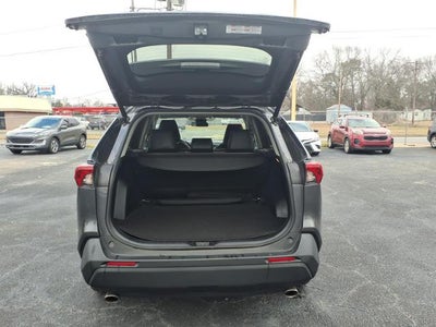 2020 Toyota RAV4 XLE FWD (GS)