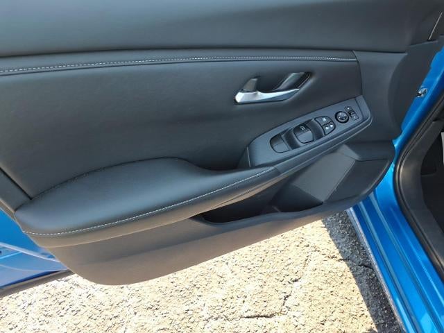 2025 Nissan Sentra SV CVT