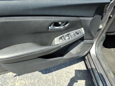 2025 Nissan Sentra SV CVT