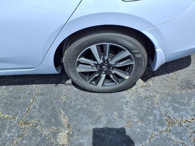 2025 Nissan Versa SV CVT