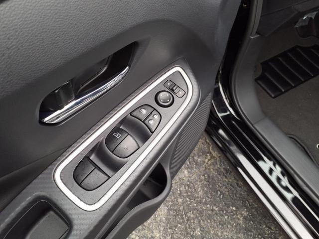 2024 Nissan Versa SR CVT