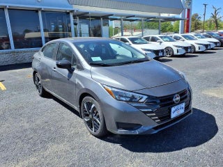 2025 Nissan Versa SR CVT