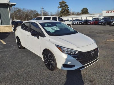 2025 Nissan Versa SR CVT