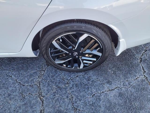 2025 Nissan Versa SR CVT