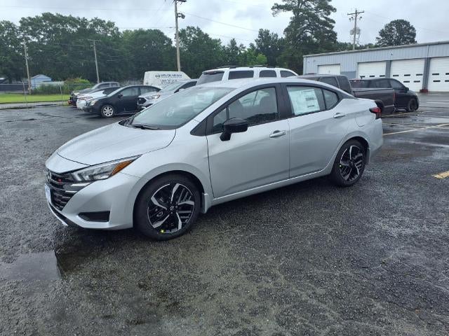 2025 Nissan Versa SR CVT