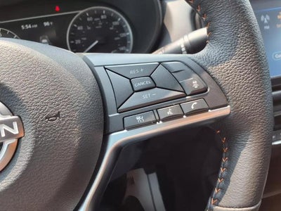 2025 Nissan Versa SR CVT