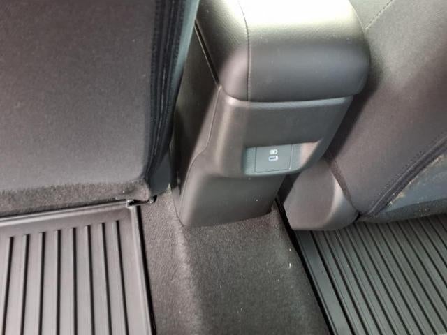 2025 Nissan Versa SR CVT