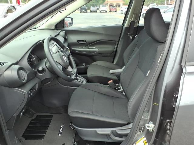 2025 Nissan Kicks Play S FWD