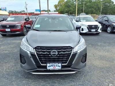 2025 Nissan Kicks Play S FWD