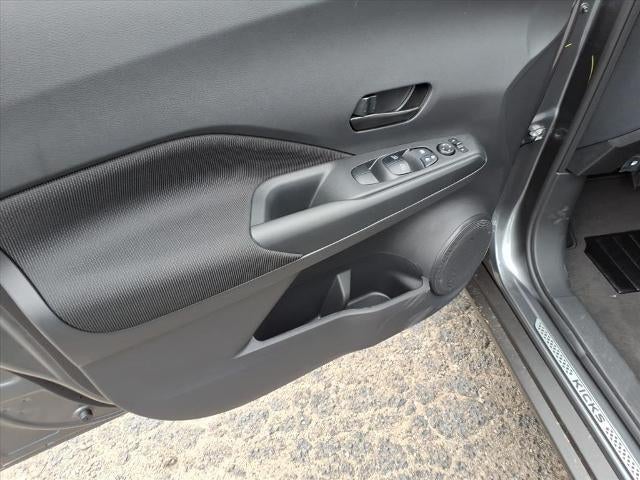 2025 Nissan Kicks Play S FWD