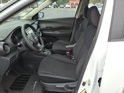 2025 Nissan Kicks Play S FWD