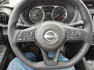 2025 Nissan Kicks Play S FWD