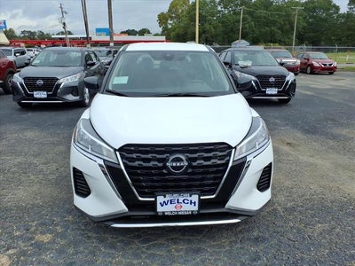 2025 Nissan Kicks Play S FWD