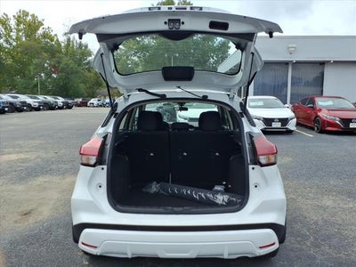 2025 Nissan Kicks Play S FWD