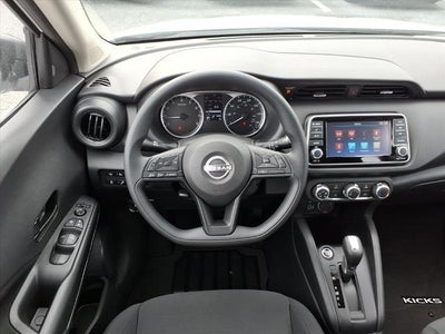 2025 Nissan Kicks Play S FWD