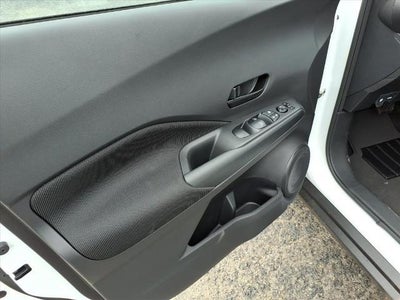 2025 Nissan Kicks Play S FWD