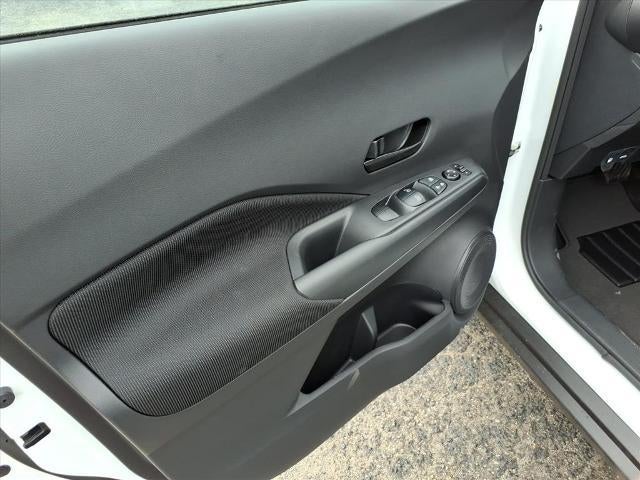 2025 Nissan Kicks Play S FWD