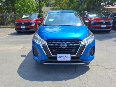 2025 Nissan Kicks Play S FWD