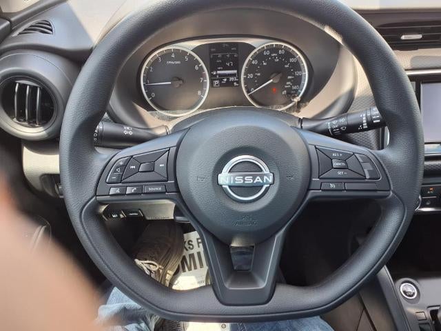 2025 Nissan Kicks Play S FWD
