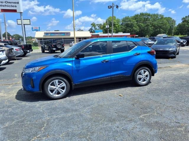 2025 Nissan Kicks Play S FWD