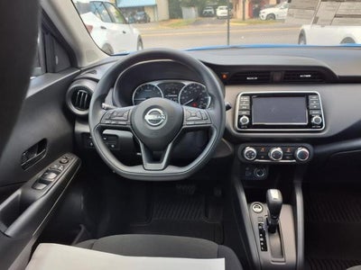 2025 Nissan Kicks Play S FWD